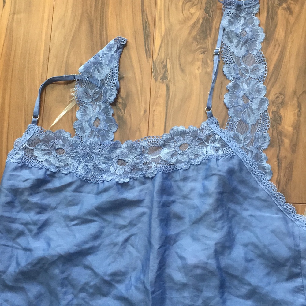 Victoria Secret Size Small Tags On